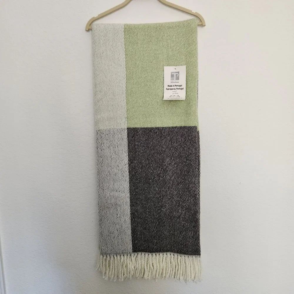 Texteis Penedo, S.A. Made in Portugal Oversized Throw Blanket 50"×70"